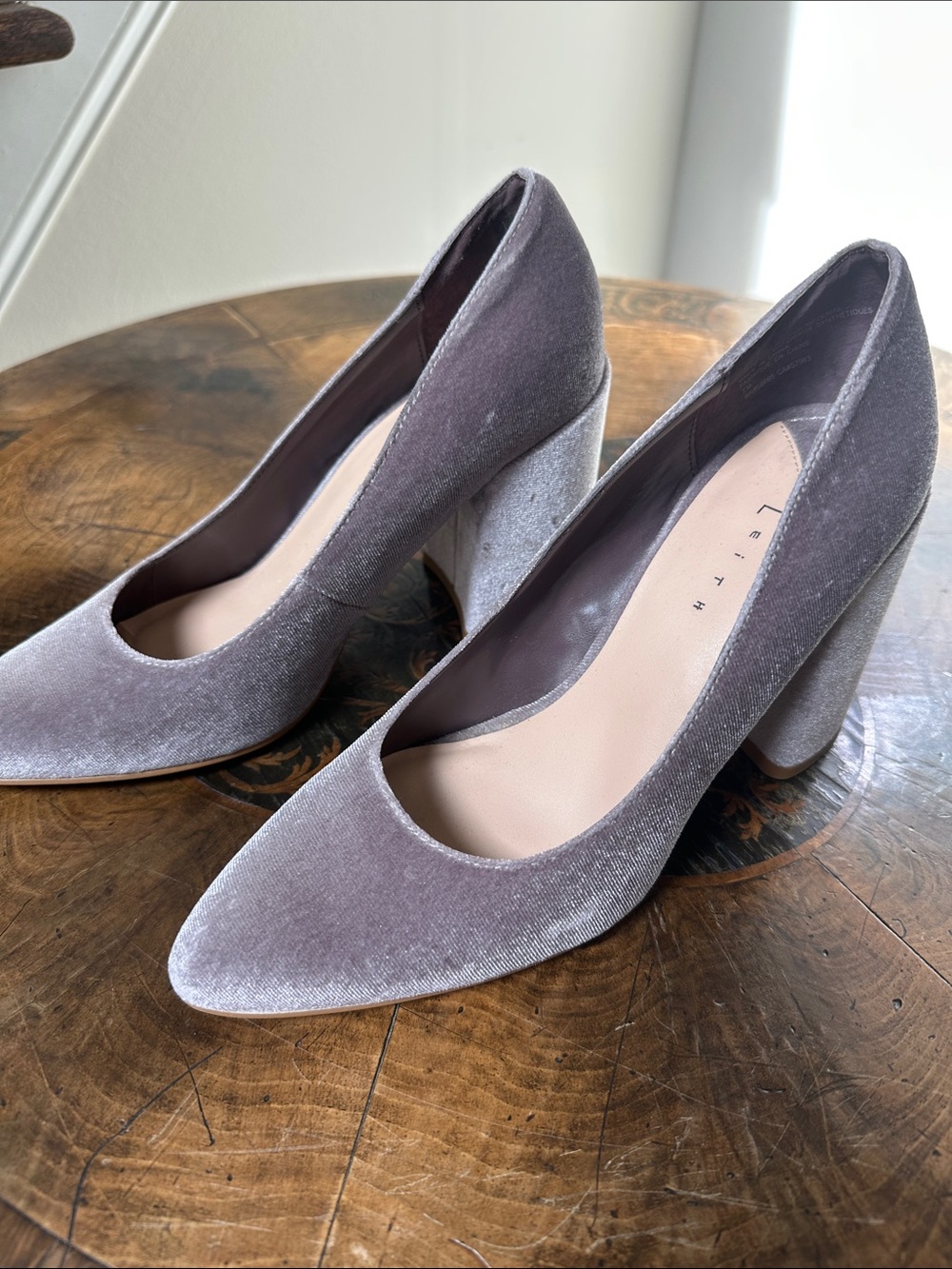 Leith Velvet Block Heel Pumps in Light purple.